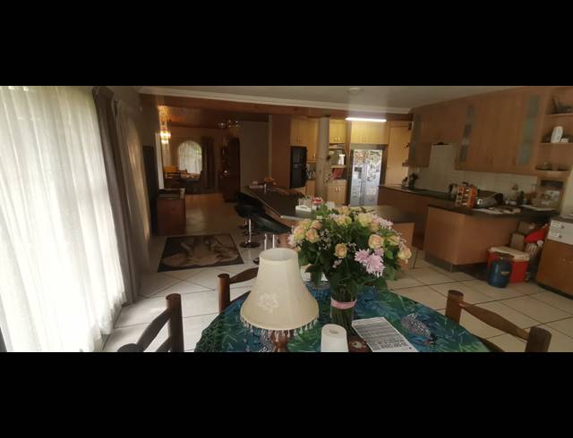 4 BEDROOM HOUSE FOR SALE IN BERGSIG